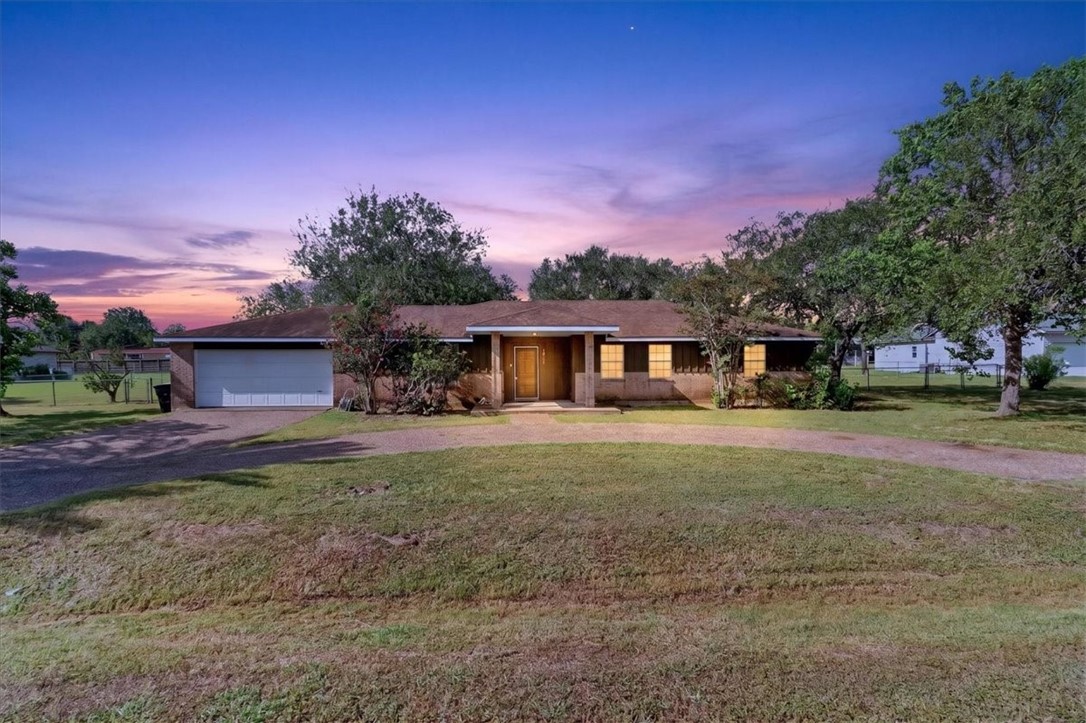 3995 Saddle Property Photo 1
