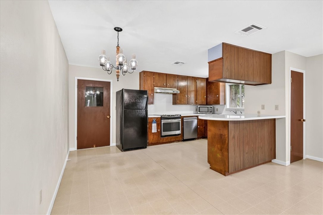 3995 Saddle Property Photo 9