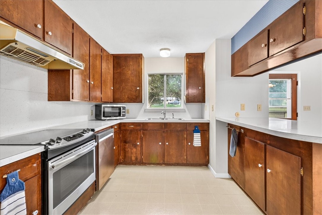 3995 Saddle Property Photo 11