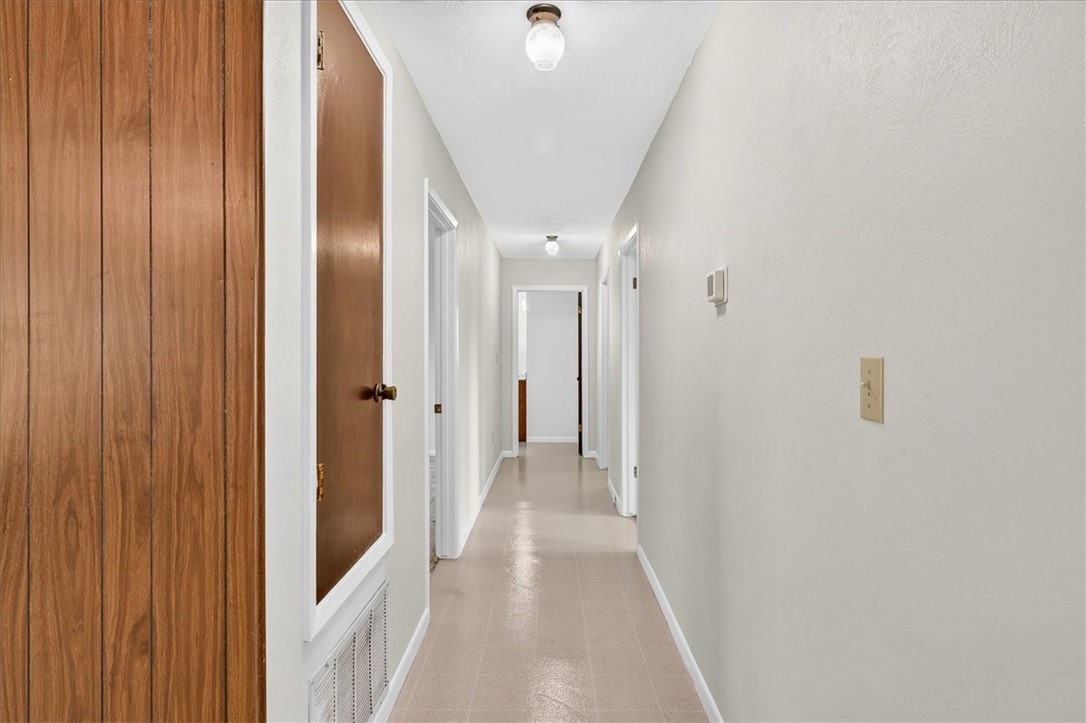 3995 Saddle Property Photo 12