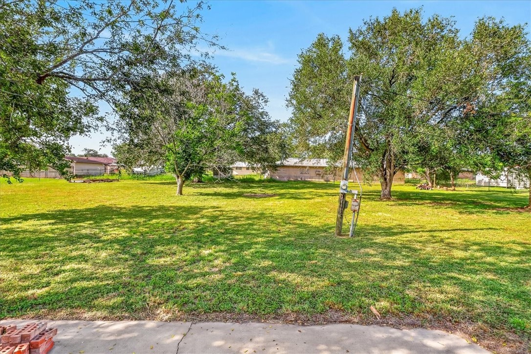 3995 Saddle Property Photo 26