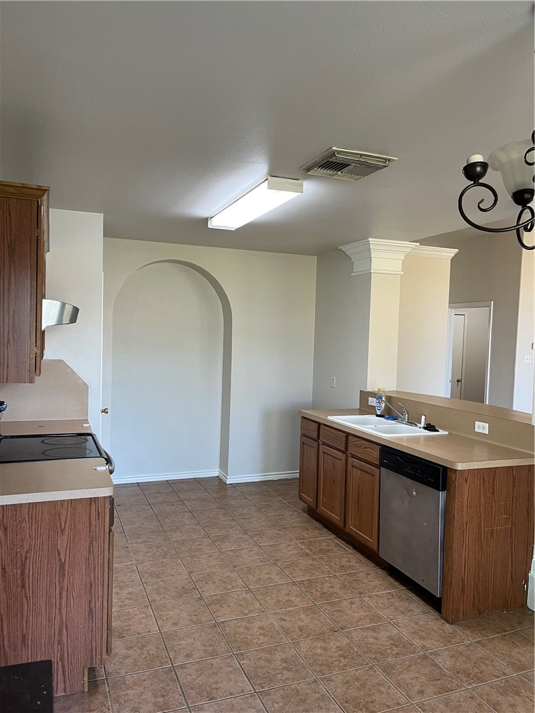 2325 Light Wind Dr Property Photo 2