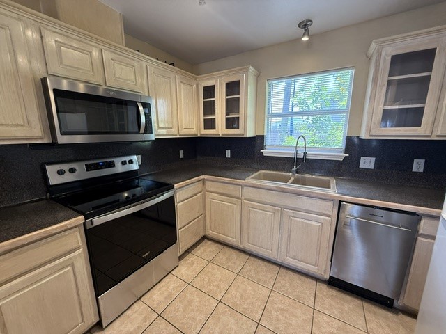 13961 Ports O Call Dr Property Photo 8