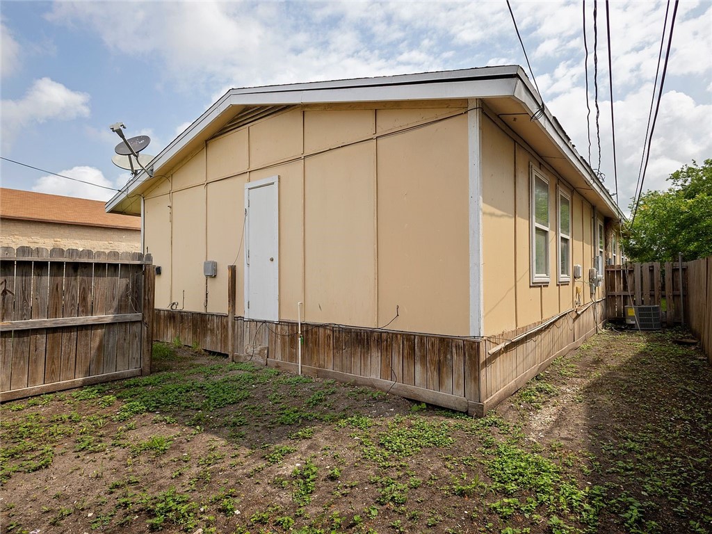 1802 16th St Property Photo 2