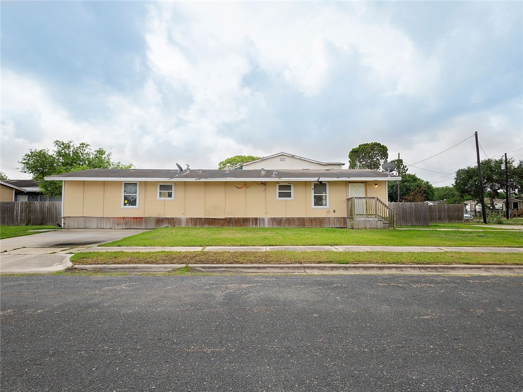 1802 16th St Property Photo 3