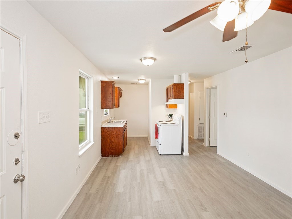 1802 16th St Property Photo 5