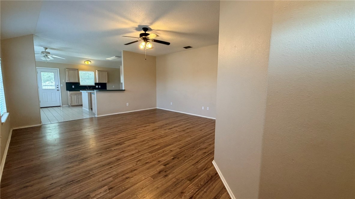 13966 Lanyard Dr Property Photo 4