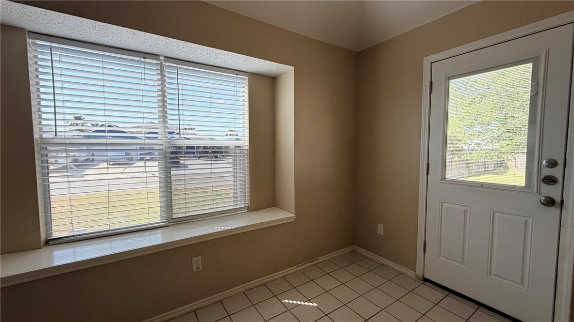 13966 Lanyard Dr Property Photo 11