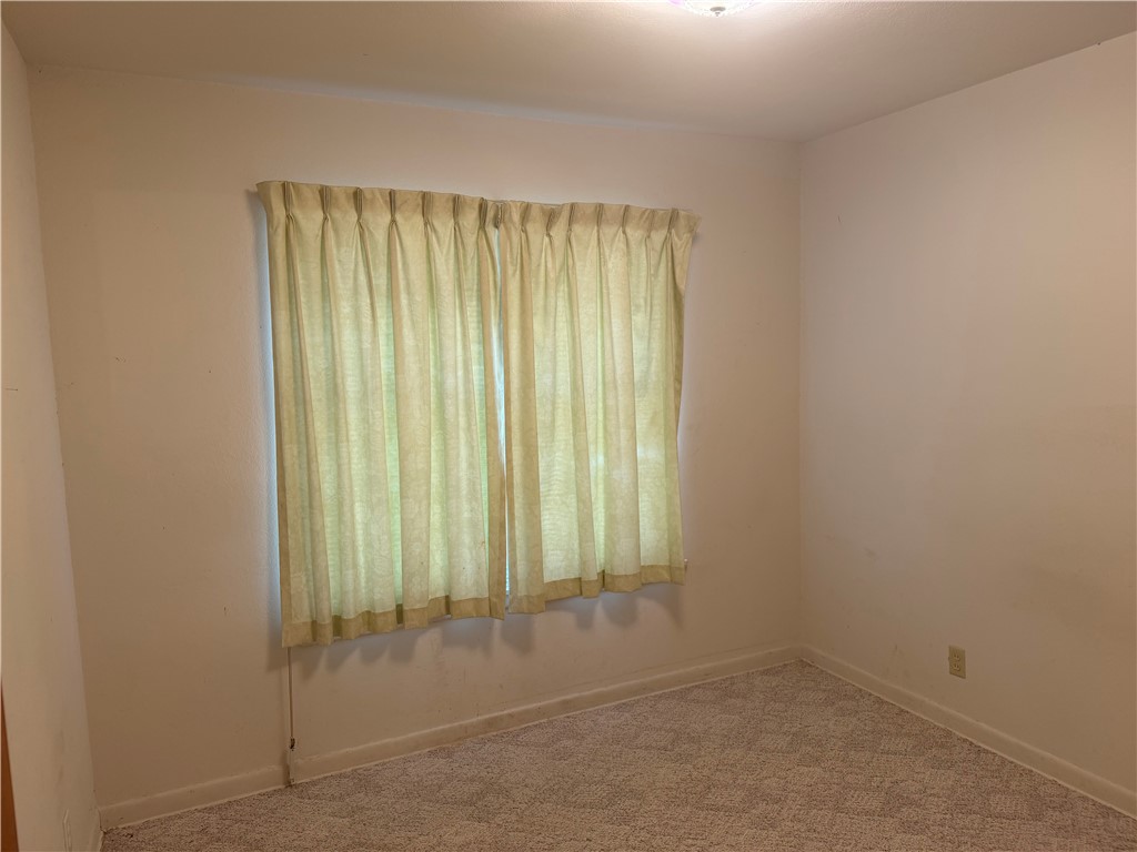 903 W Avenue I Property Photo 9