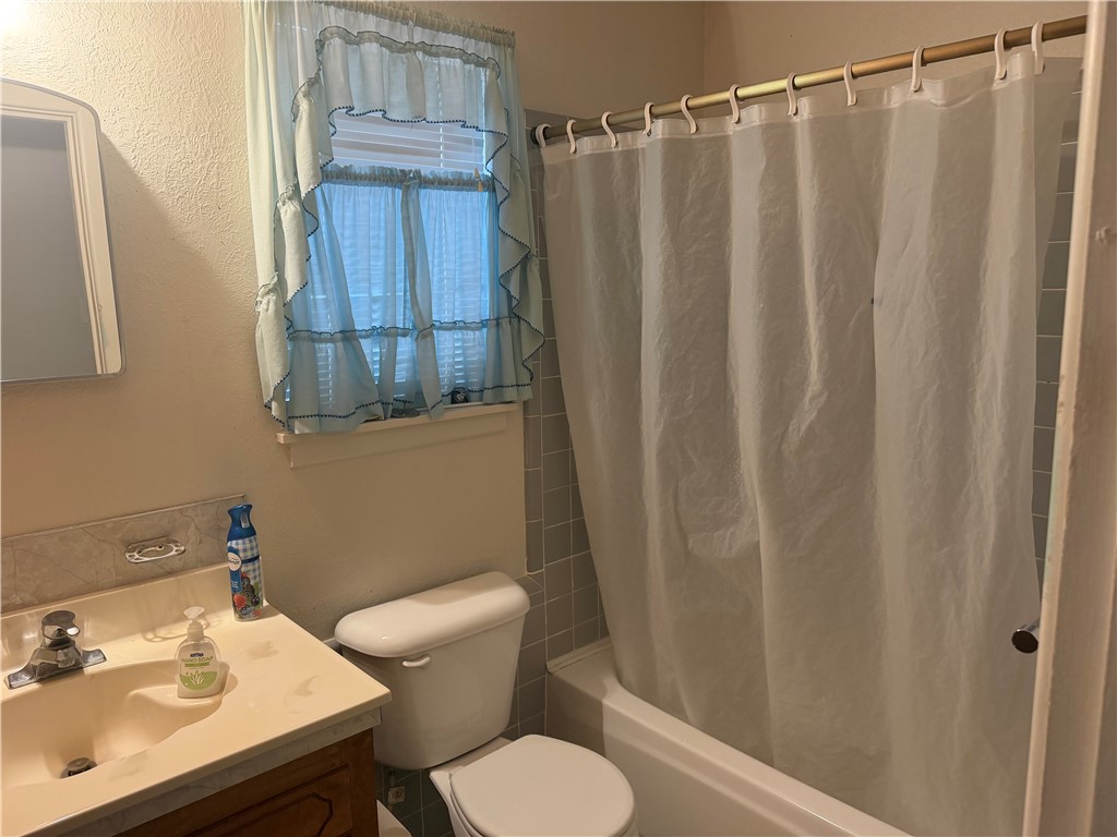 903 W Avenue I Property Photo 10
