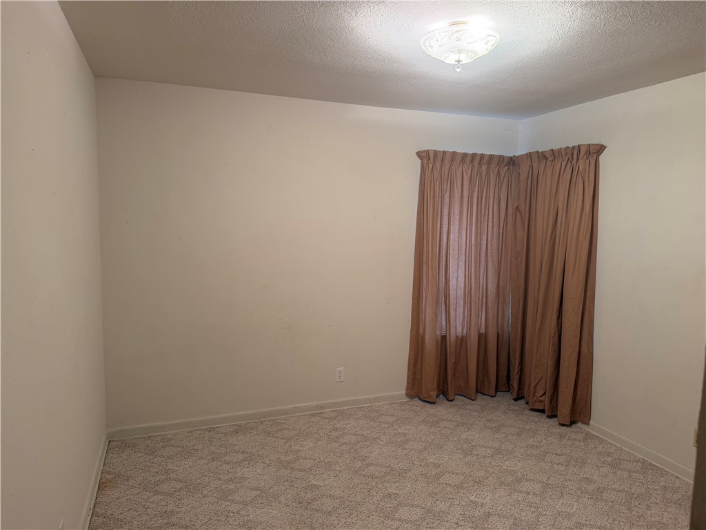 903 W Avenue I Property Photo 13