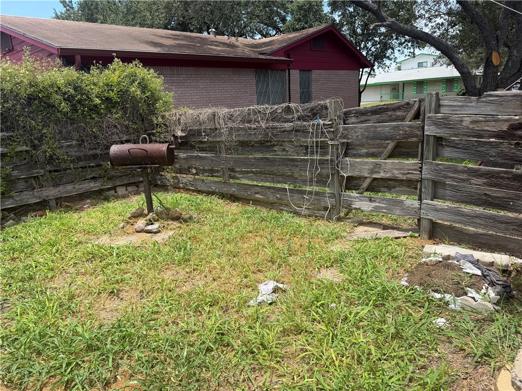 903 W Avenue I Property Photo 21