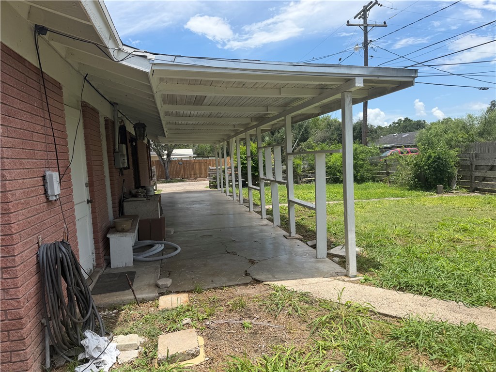 903 W Avenue I Property Photo 22