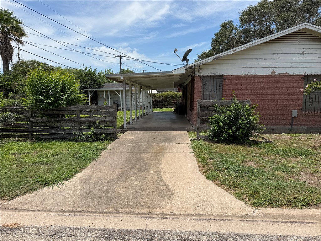 903 W Avenue I Property Photo 24