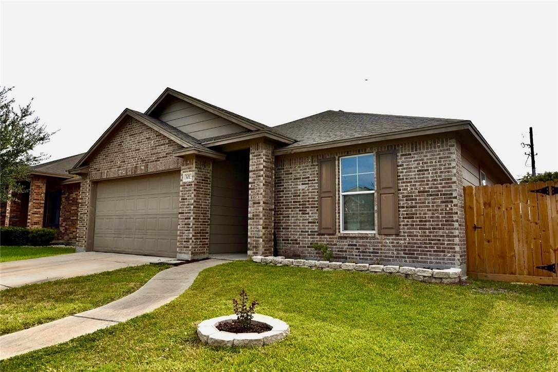 3013 Maverick Property Photo 2