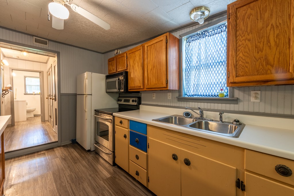 307 Stephens Loop Property Photo 12