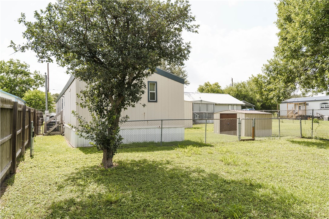 207 Dunbar St Property Photo 33