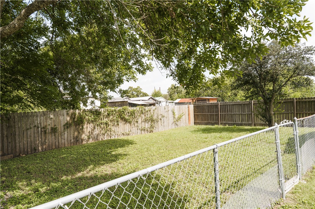 207 Dunbar St Property Photo 34