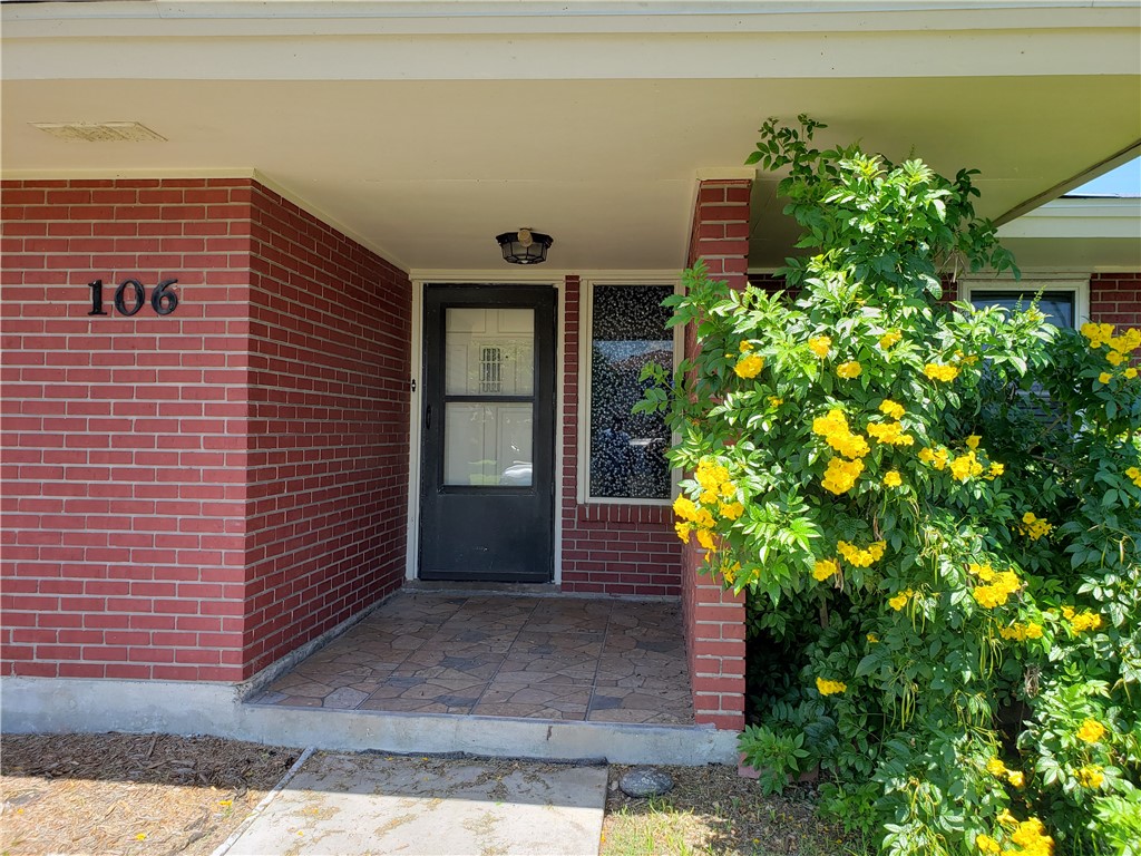 106 E Janin Cir Property Photo 2