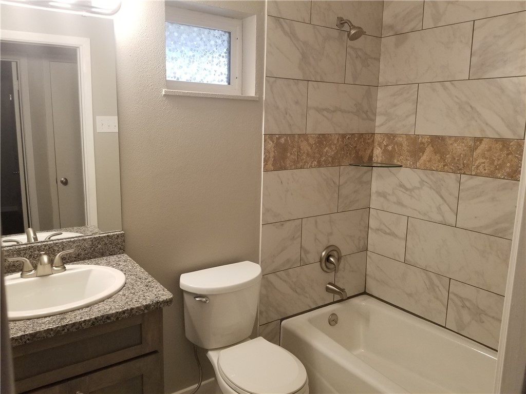 106 E Janin Cir Property Photo 3