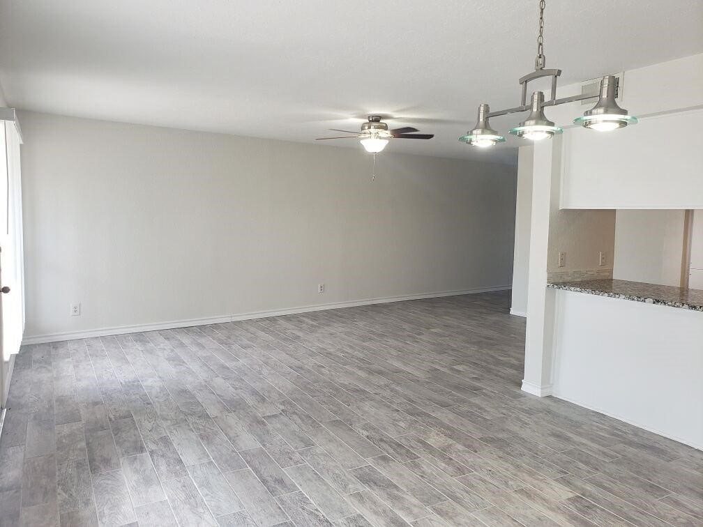 14801 Compass St 14 Property Photo 5