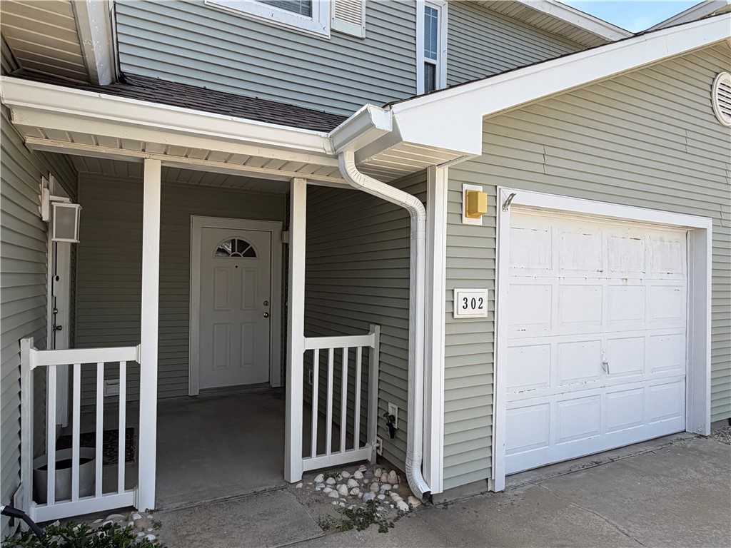 14901 Windward Dr Property Photo 4