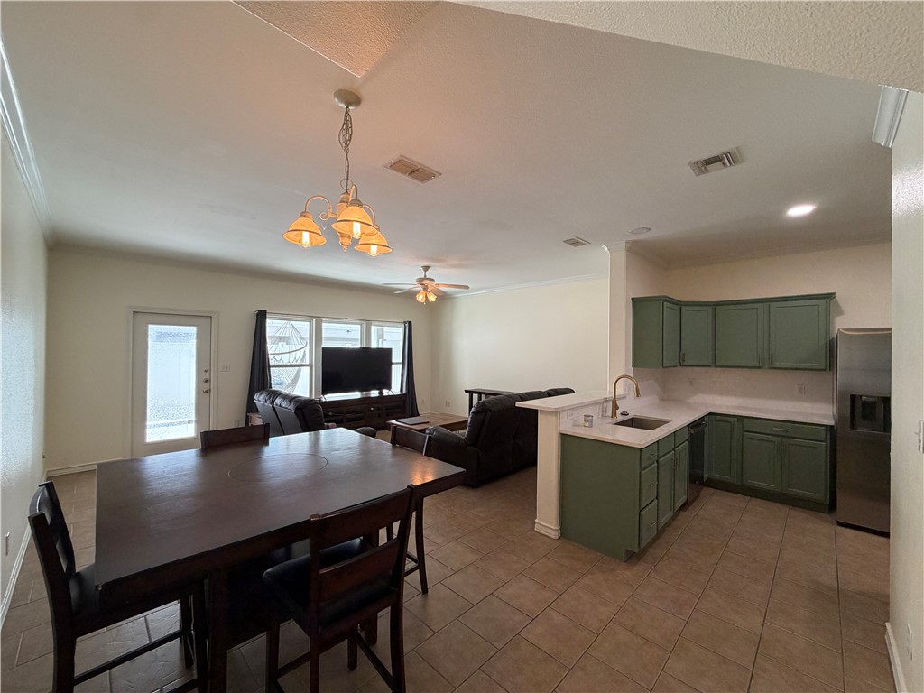 14901 Windward Dr Property Photo 7