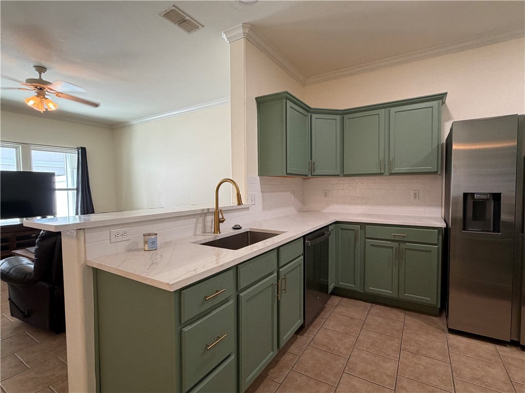 14901 Windward Dr Property Photo 11
