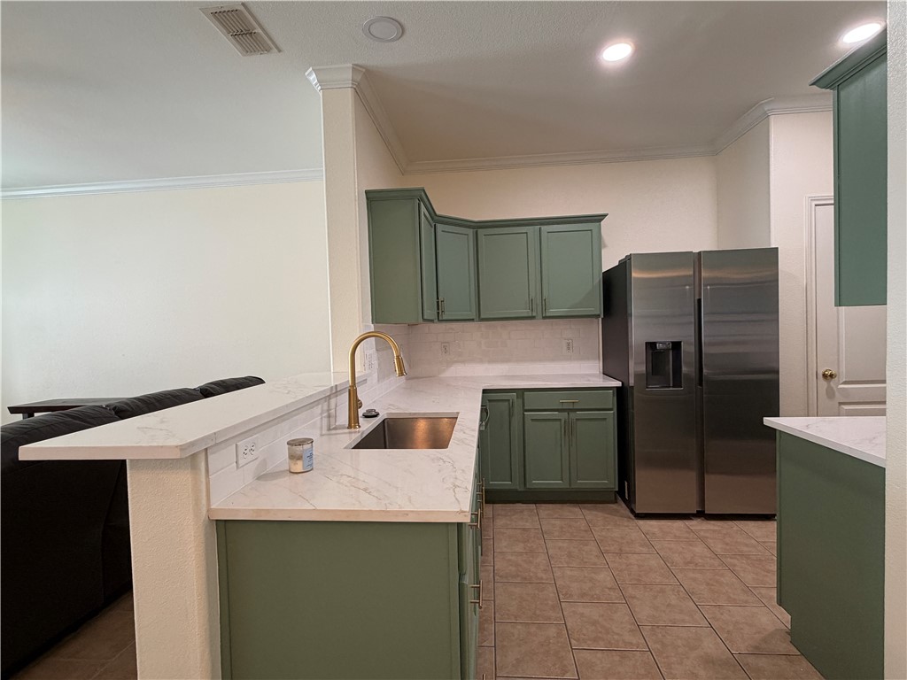 14901 Windward Dr Property Photo 12