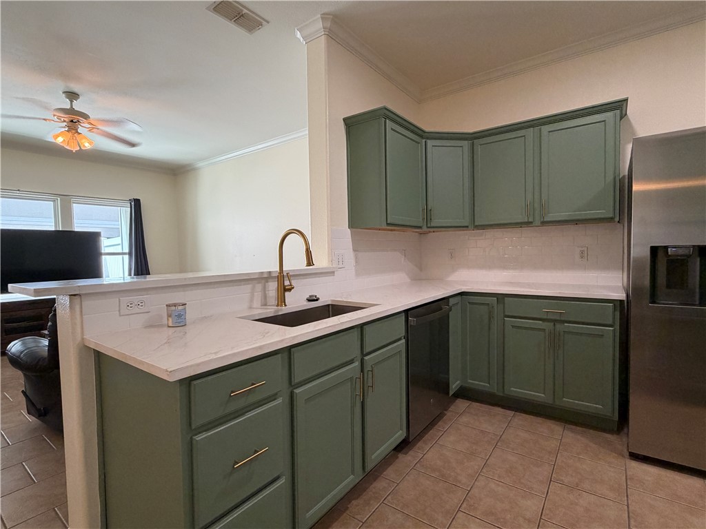 14901 Windward Dr Property Photo 13