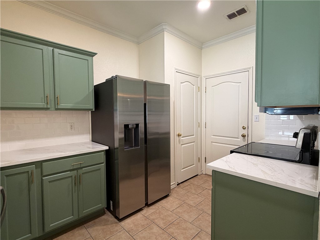 14901 Windward Dr Property Photo 14