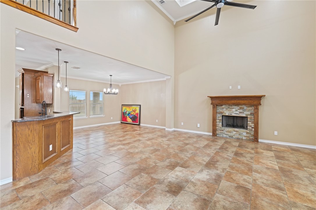3729 Lake Hawkins Ct Property Photo 4
