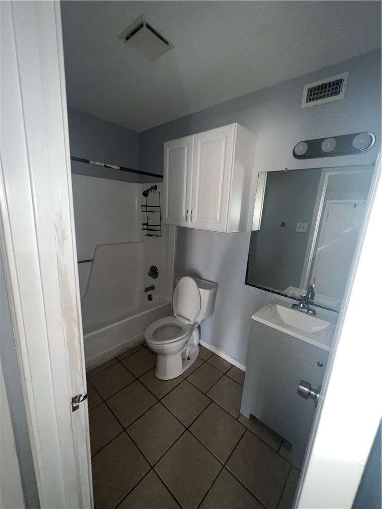7202 The Mansions Dr I-1 Property Photo 6