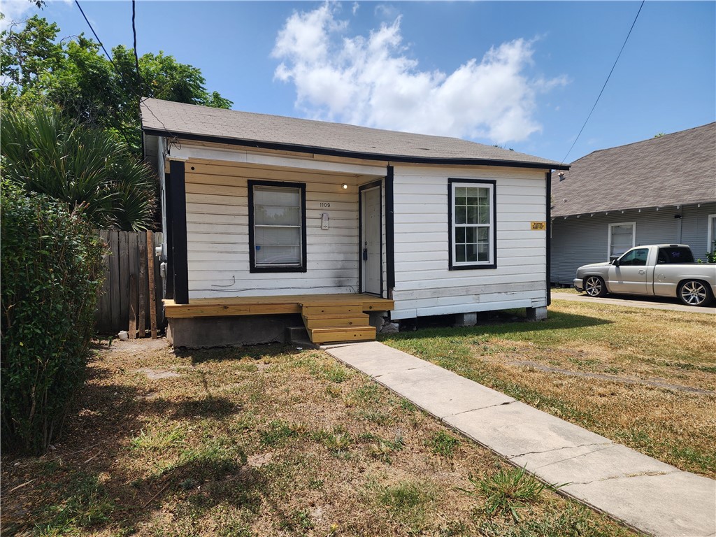 1109 14th St Property Photo 1