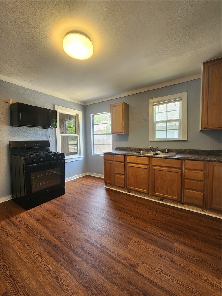 1109 14th St Property Photo 6