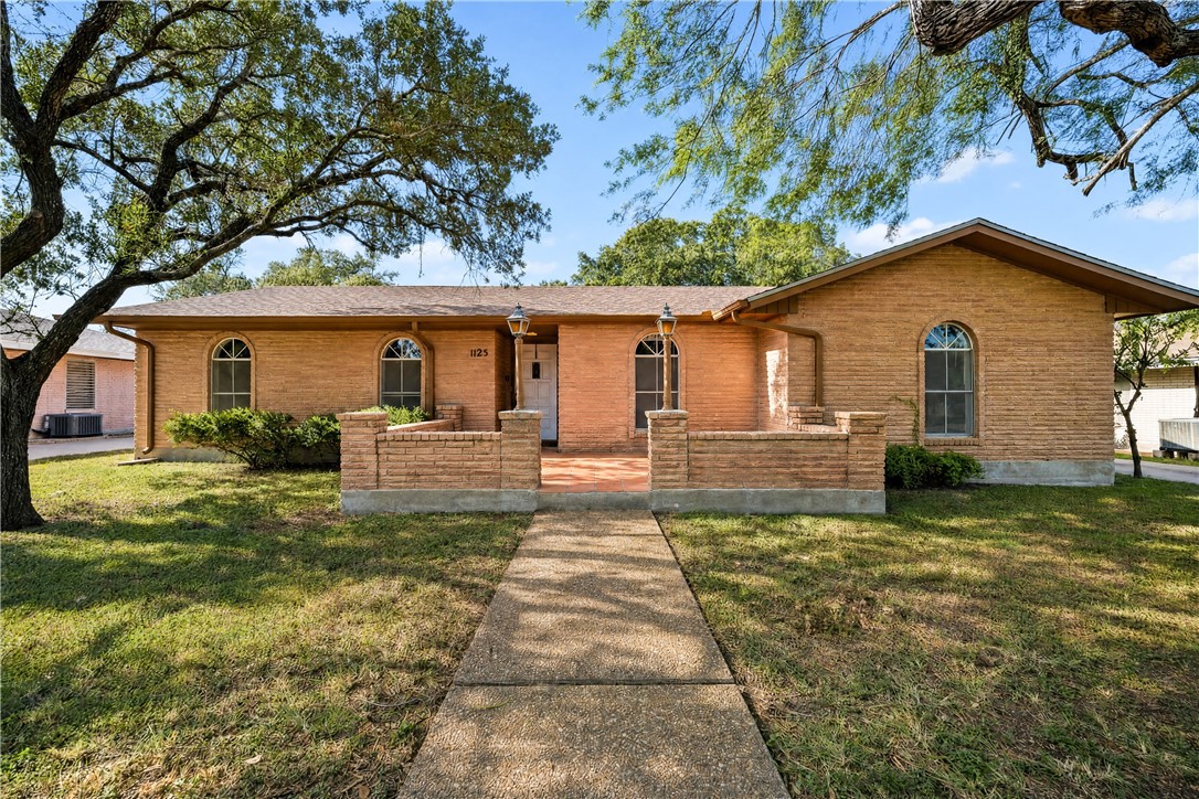 1125 Adeline St Property Photo 1