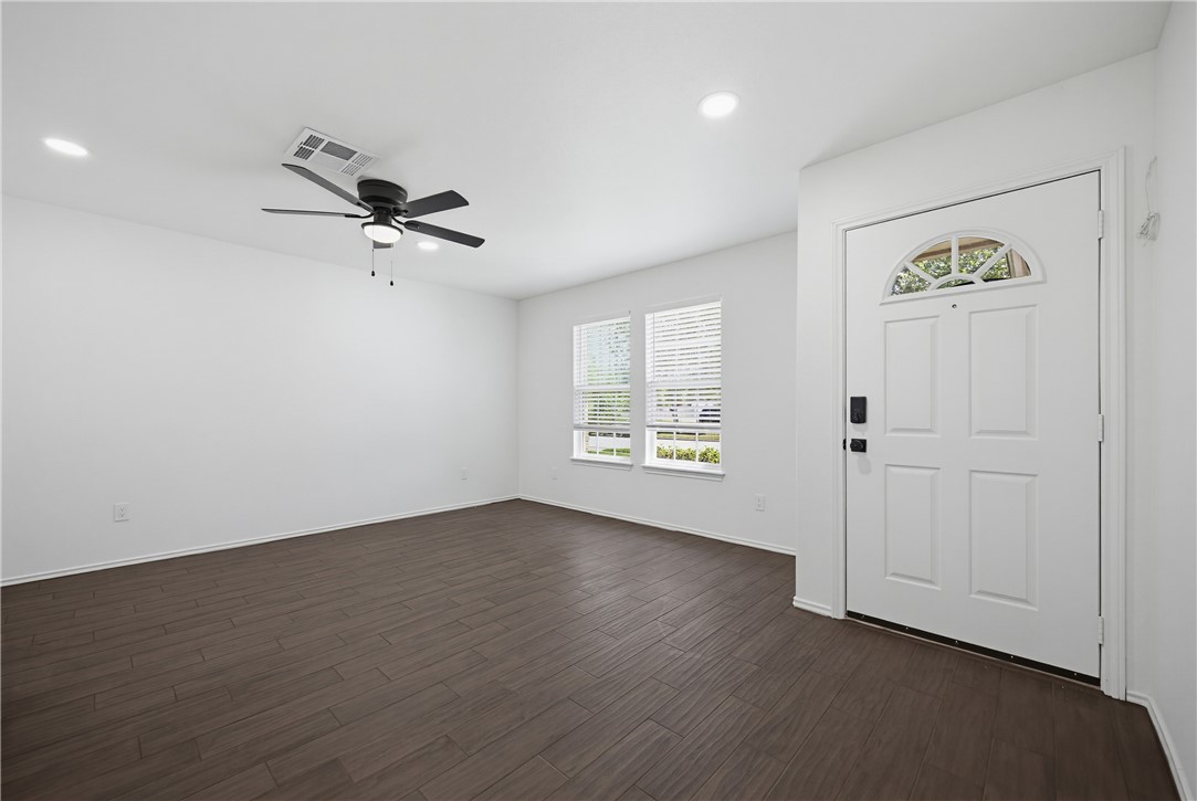 7846 Calgary Dr Property Photo 14