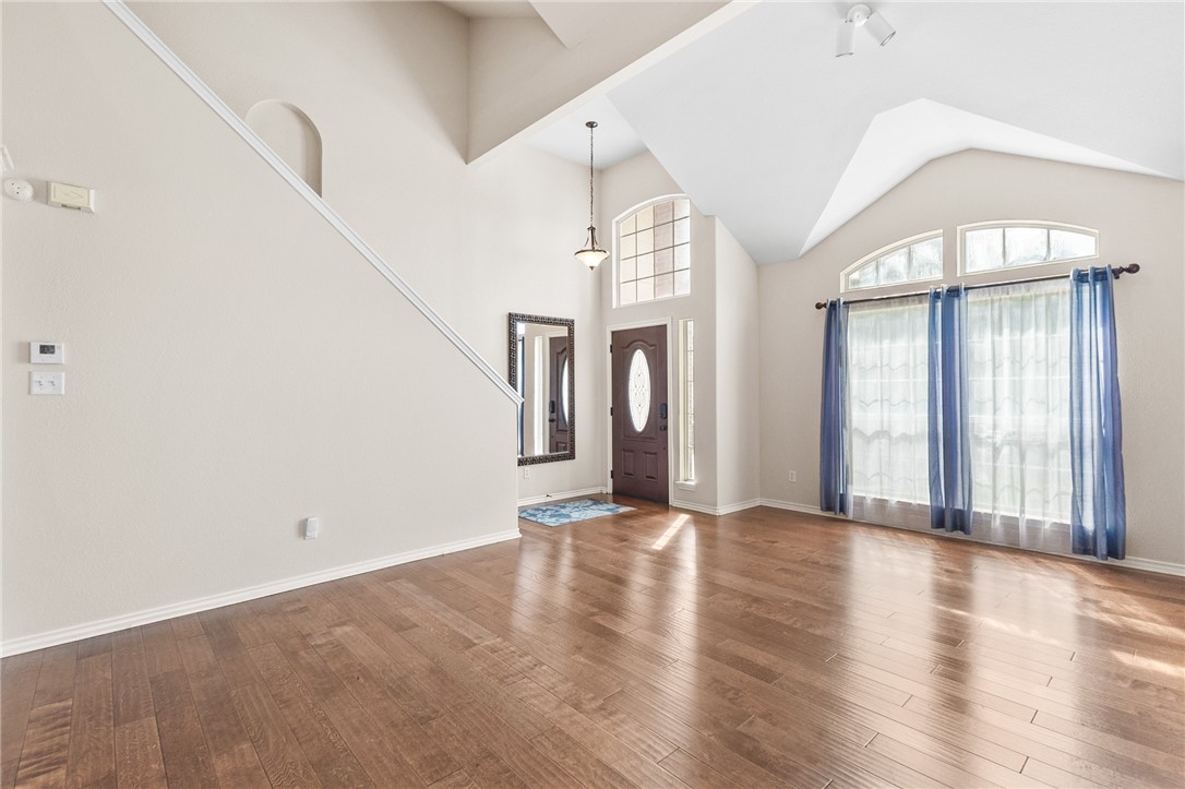 7629 Cold Springs Dr Property Photo 3