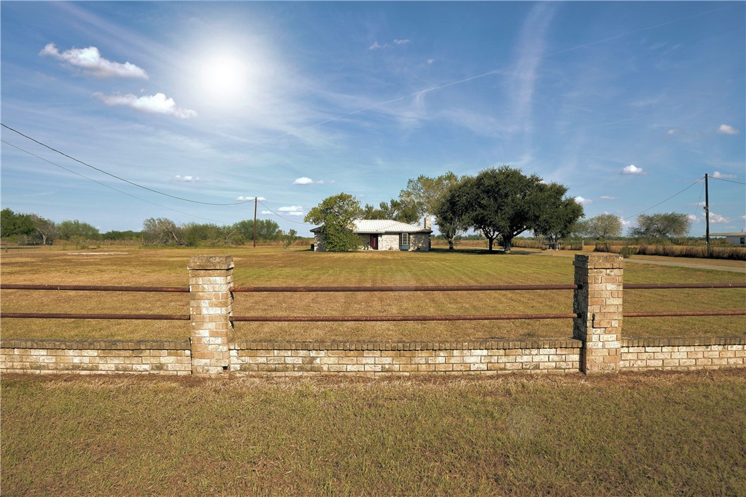365 County Road 1341 Property Photo 2