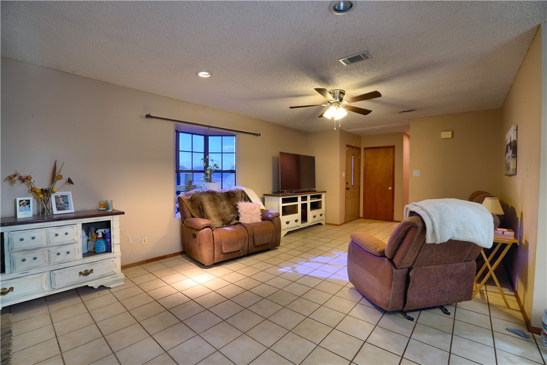 365 County Road 1341 Property Photo 4