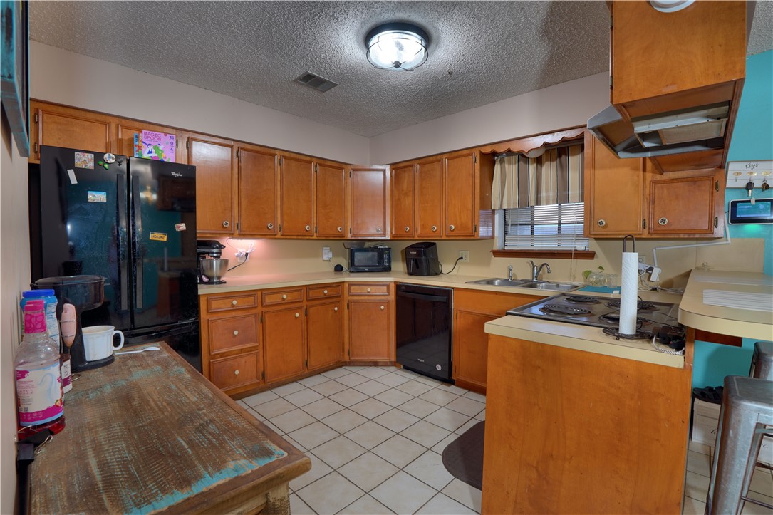 365 County Road 1341 Property Photo 8