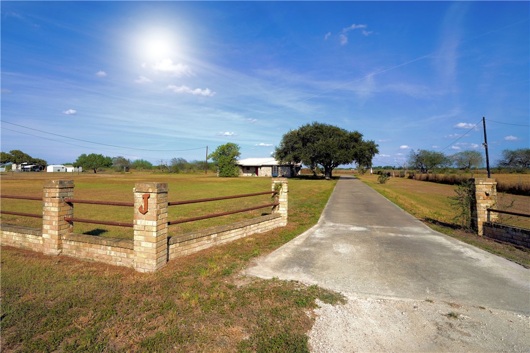 365 County Road 1341 Property Photo 26