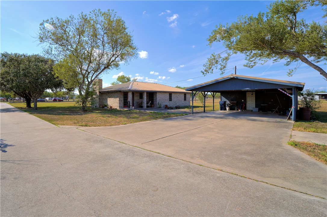 365 County Road 1341 Property Photo 28