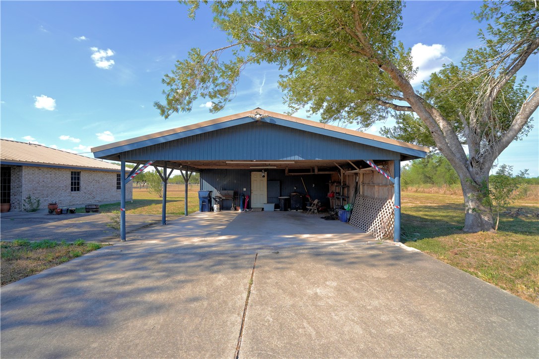 365 County Road 1341 Property Photo 29