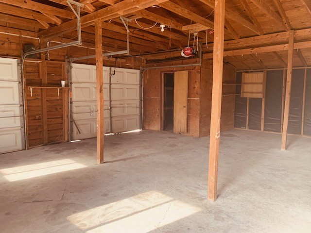 221 1/2 W Corral Ave Property Photo 8
