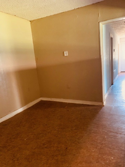 221 1/2 W Corral Ave Property Photo 9