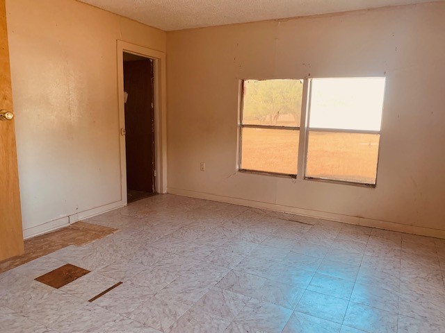 221 1/2 W Corral Ave Property Photo 15