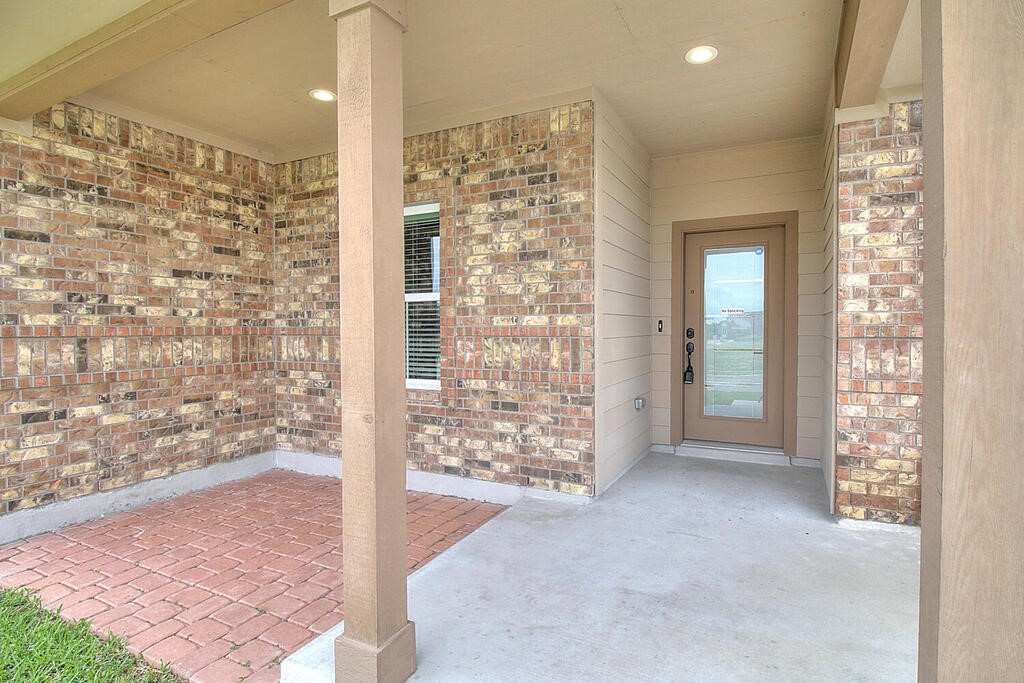 3502 De Zevala St Property Photo 2