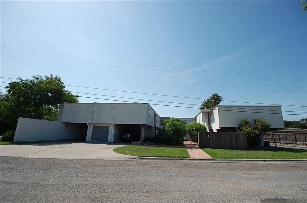 3030 Santa Fe St 3 Property Photo 1