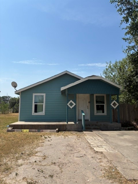 1239 E Kleberg Ave Property Photo 1